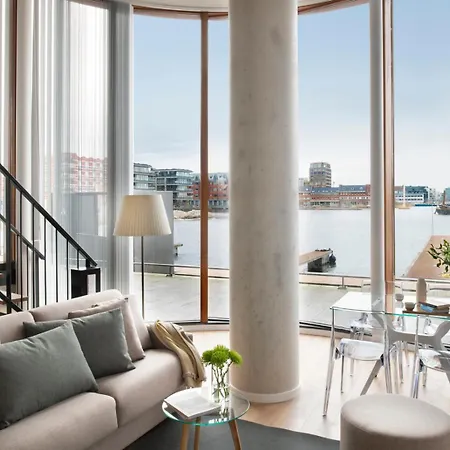 Eric Voekel Boutique - Riverfront Appartement