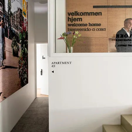 Eric Voekel Boutique - Riverfront Apartment Amsterdam