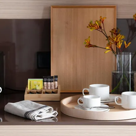 Eric Voekel Boutique - Riverfront Apartment
