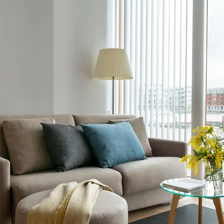Eric Voekel Boutique - Riverfront Apartment *
