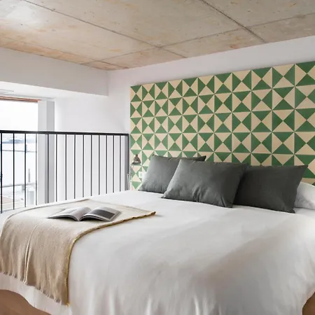 Eric Voekel Boutique - Riverfront Apartment