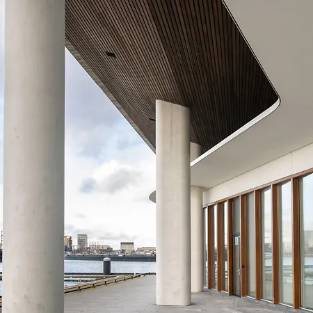 Eric Voekel Boutique - Riverfront Apartman *