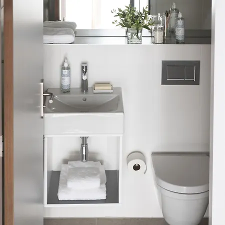 Eric Voekel Boutique - Riverfront Apartman *