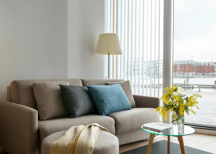 Eric Voekel Boutique - Riverfront Apartament *