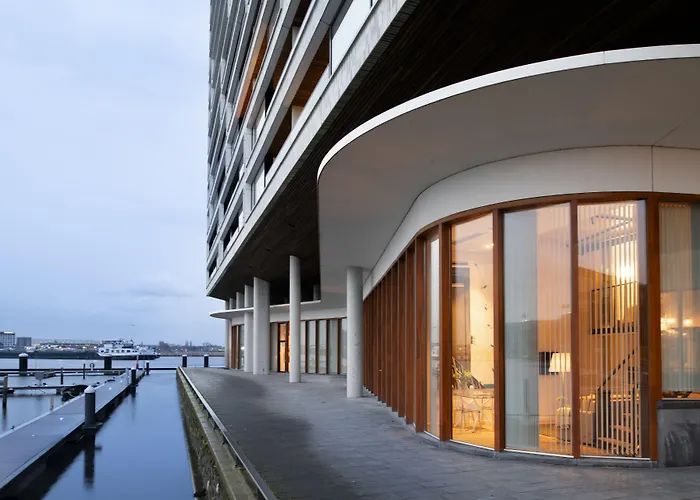 Eric Voekel Boutique - Riverfront Apartament