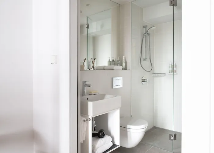 Eric Voekel Boutique - Riverfront * Amsterdam